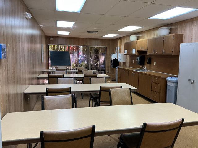 9481 Sunrise Lakes Boulevard 102, Sunrise, FL 33322