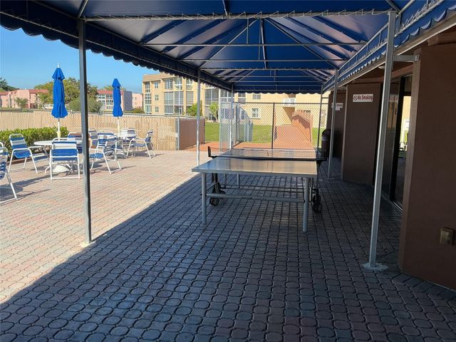 9481 Sunrise Lakes Boulevard 102, Sunrise, FL 33322