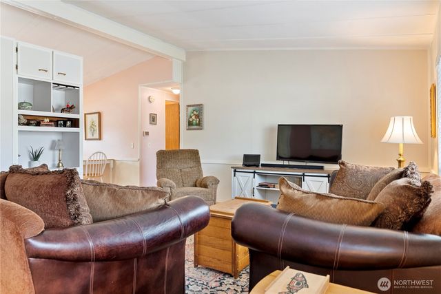 303 E 2nd Avenue, Twisp, WA 98856