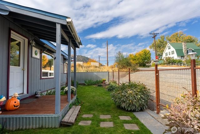 303 E 2nd Avenue, Twisp, WA 98856