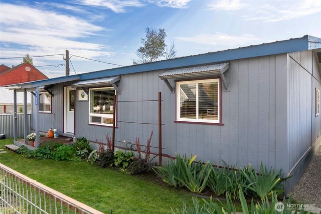 303 E 2nd Avenue, Twisp, WA 98856