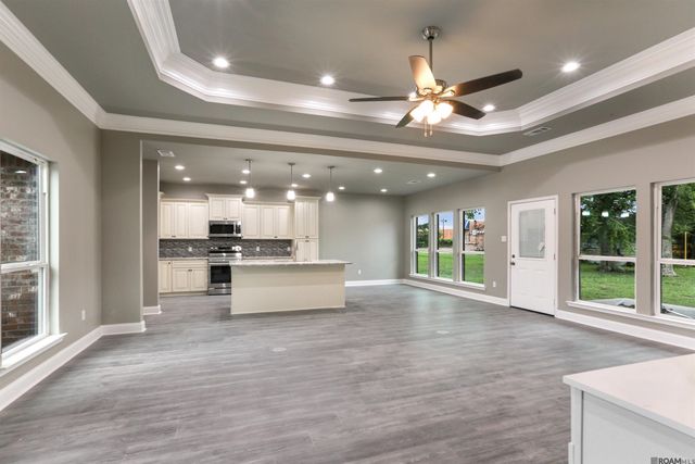5753 Grand Dr, Baton Rouge, LA 70811