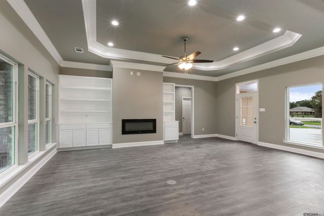 5753 Grand Dr, Baton Rouge, LA 70811