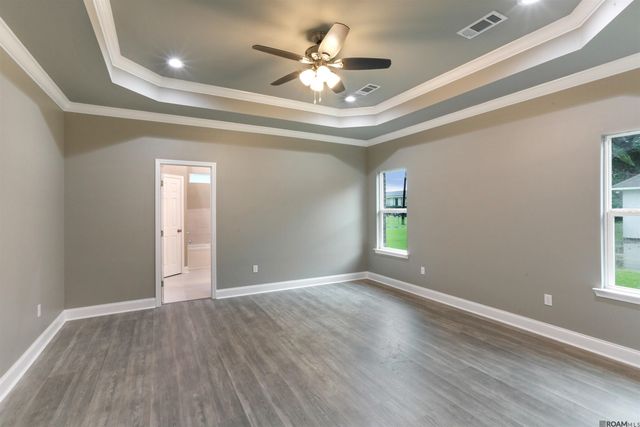 5753 Grand Dr, Baton Rouge, LA 70811