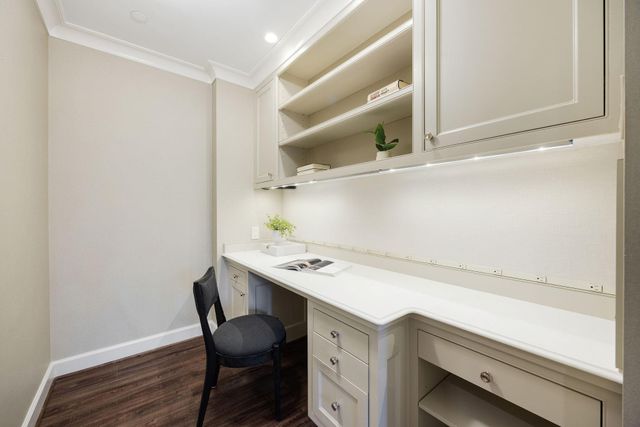 5555 Del Monte Drive 205, Houston, TX 77056