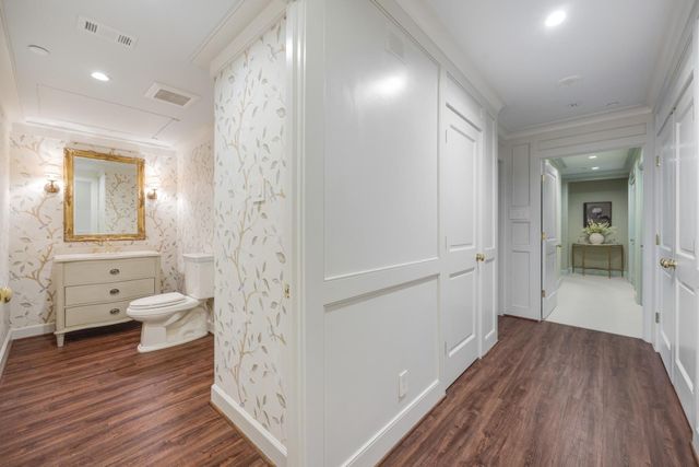 5555 Del Monte Drive 205, Houston, TX 77056