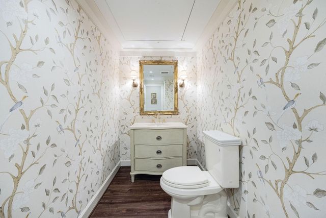 5555 Del Monte Drive 205, Houston, TX 77056