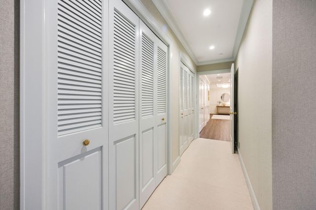 5555 Del Monte Drive 205, Houston, TX 77056