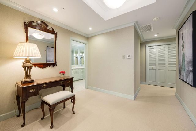 5555 Del Monte Drive 205, Houston, TX 77056