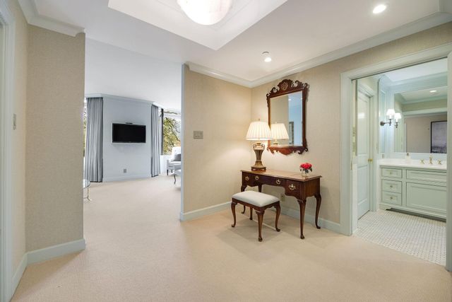 5555 Del Monte Drive 205, Houston, TX 77056