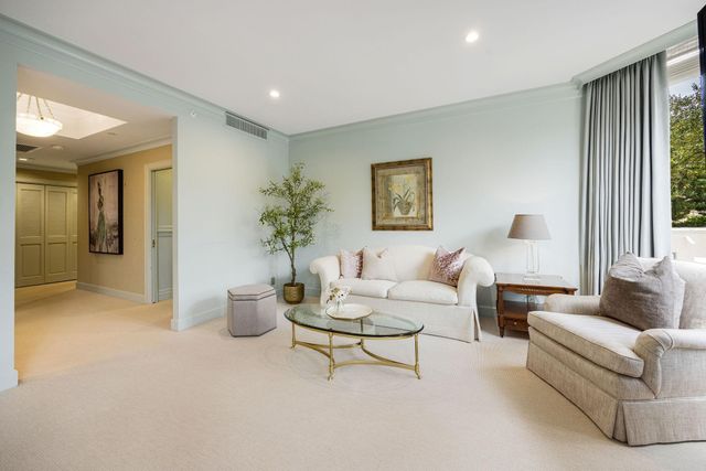 5555 Del Monte Drive 205, Houston, TX 77056