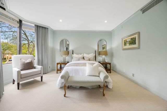 5555 Del Monte Drive 205, Houston, TX 77056