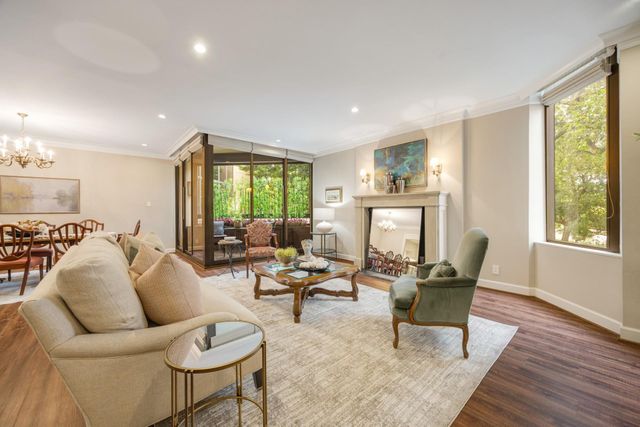 5555 Del Monte Drive 205, Houston, TX 77056