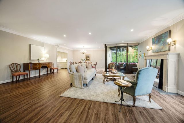 5555 Del Monte Drive 205, Houston, TX 77056