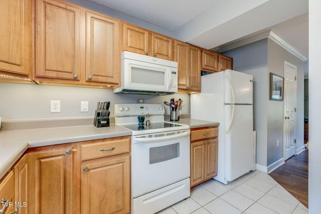 2201 Cherokee Road Apt 12, Johnson City, TN 37604