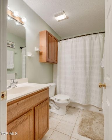 2201 Cherokee Road Apt 12, Johnson City, TN 37604