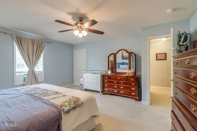 2201 Cherokee Road Apt 12, Johnson City, TN 37604
