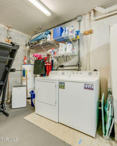 2201 Cherokee Road Apt 12, Johnson City, TN 37604