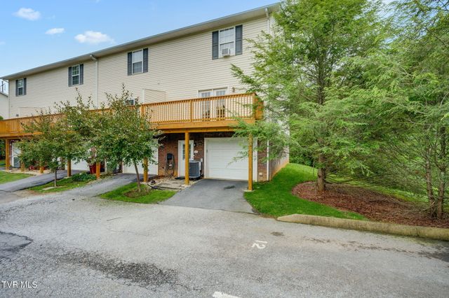 2201 Cherokee Road Apt 12, Johnson City, TN 37604