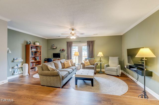 2201 Cherokee Road Apt 12, Johnson City, TN 37604