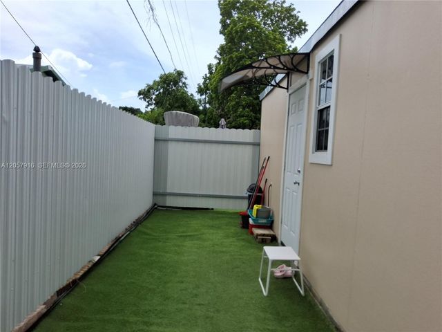 18045 NW 2nd Pl, Miami Gardens, FL 33169