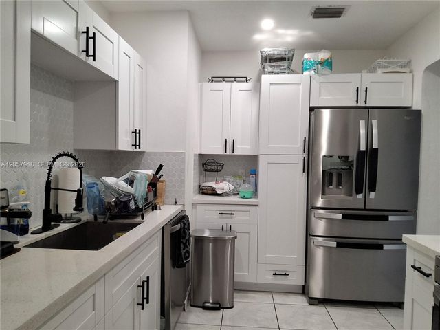 18045 NW 2nd Pl, Miami Gardens, FL 33169