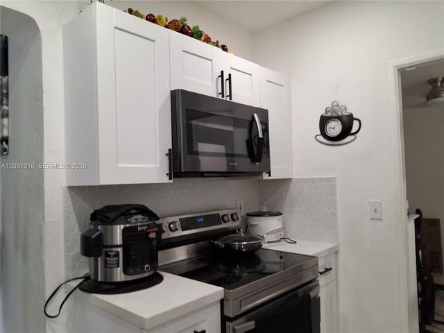 18045 NW 2nd Pl, Miami Gardens, FL 33169