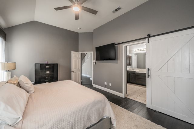 5021 Valleyside Drive, Fort Worth, TX 76123