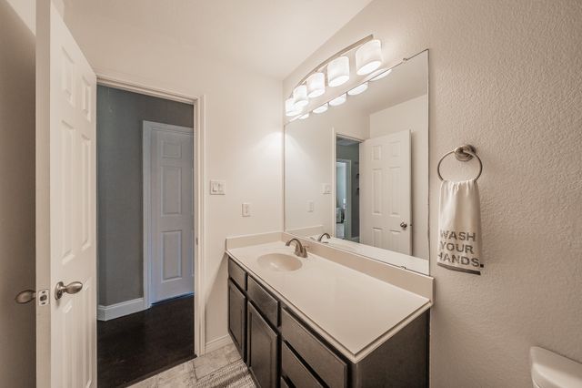 5021 Valleyside Drive, Fort Worth, TX 76123