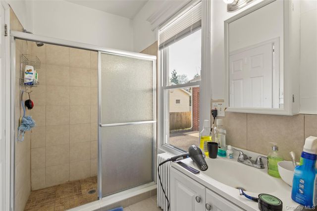 172 Harrison Avenue 1, Mineola, NY 11501