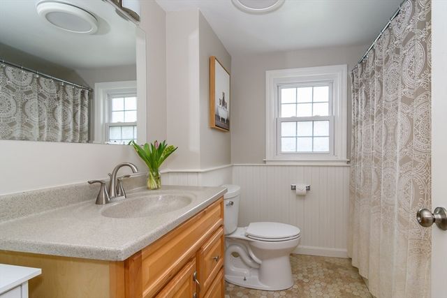 39 Old North Road, Hudson, MA 01749