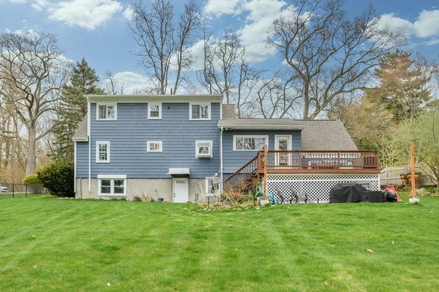 39 Old North Road, Hudson, MA 01749