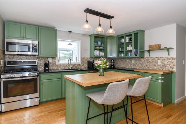 39 Old North Road, Hudson, MA 01749