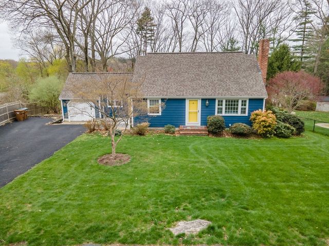 39 Old North Road, Hudson, MA 01749