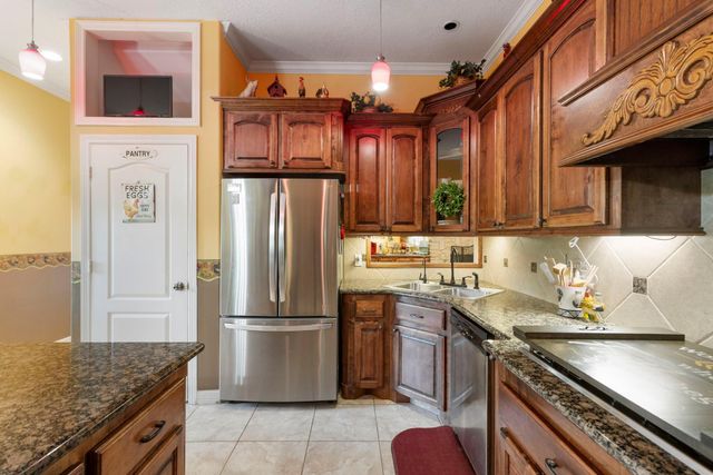 21015 Imperial Oak Drive, Magnolia, TX 77355