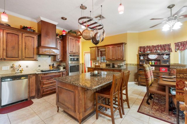 21015 Imperial Oak Drive, Magnolia, TX 77355