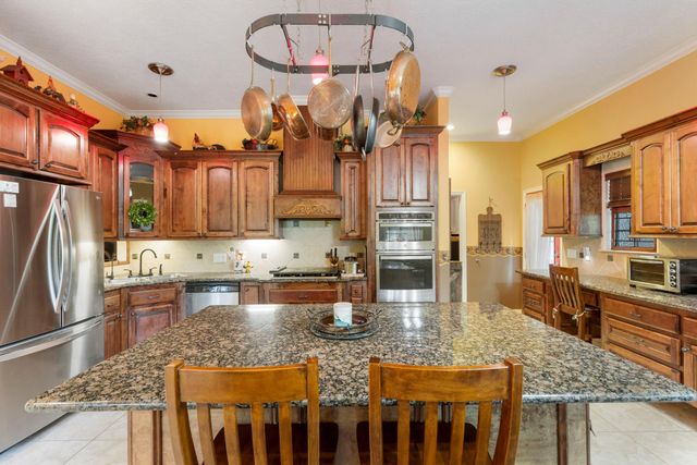 21015 Imperial Oak Drive, Magnolia, TX 77355