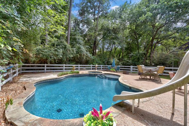 21015 Imperial Oak Drive, Magnolia, TX 77355