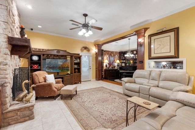 21015 Imperial Oak Drive, Magnolia, TX 77355