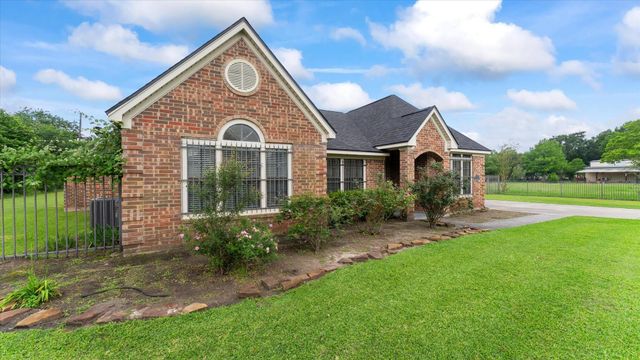 17623 Kings Court, Cypress, TX 77429