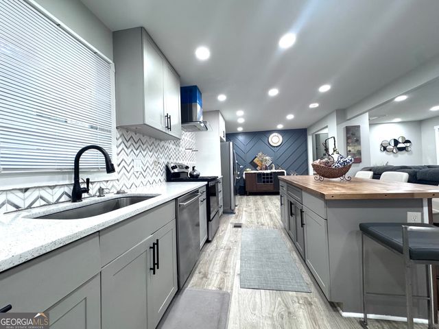 3280 Stonewall Tell Road, Atlanta, GA 30349