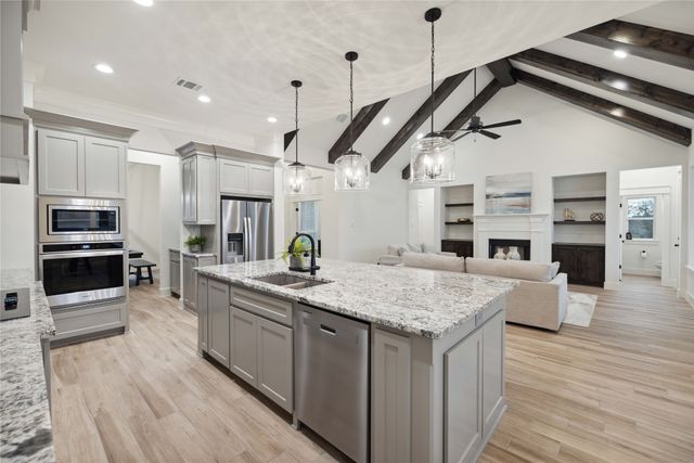 252 Oak Meadow Lane, Weatherford, TX 76085