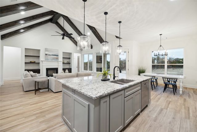 252 Oak Meadow Lane, Weatherford, TX 76085