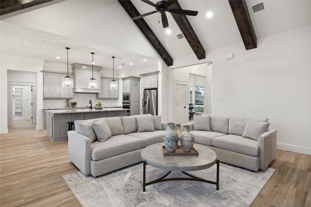 252 Oak Meadow Lane, Weatherford, TX 76085