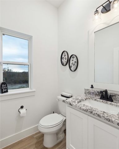 252 Oak Meadow Lane, Weatherford, TX 76085