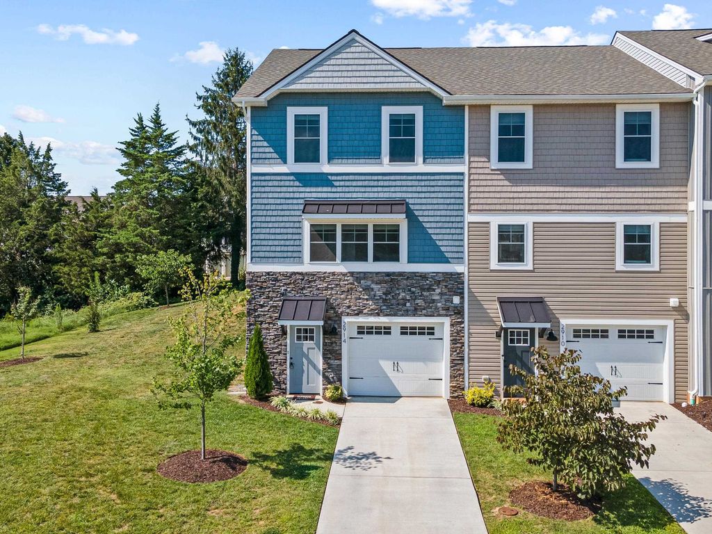 2914 BELGIAN DR, Rockingham, VA 22801