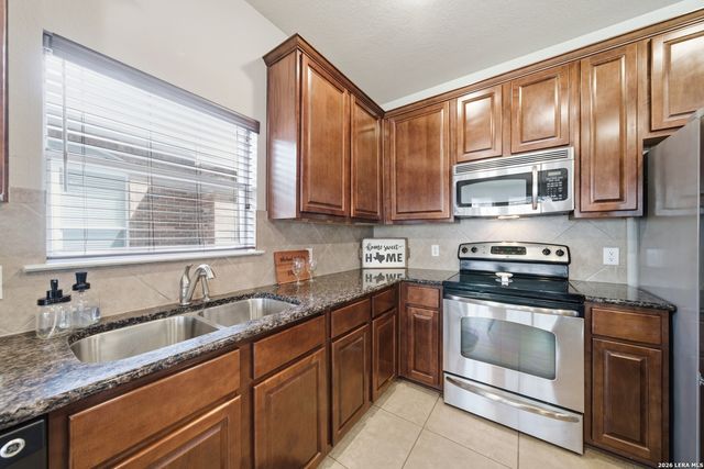 314 LOCH LOMOND DR, Cibolo, TX 78108