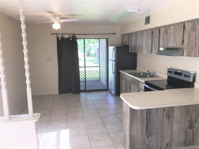 2806 46TH AVENUE DRIVE W, Bradenton, FL 34207