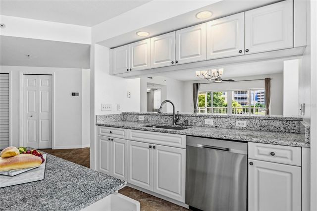 960 STARKEY ROAD 3106, Largo, FL 33771