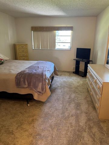 1801 NW 75th Avenue 306, Plantation, FL 33313